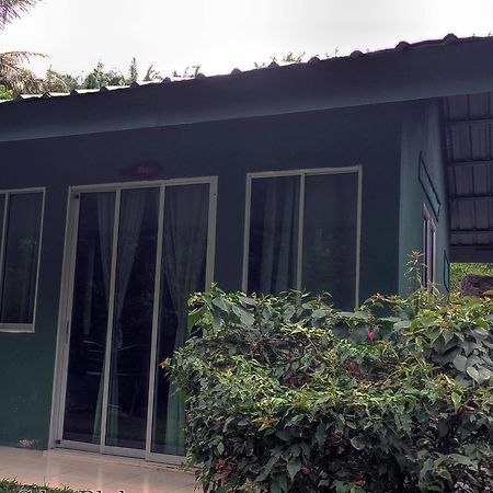 Ulu River Lodge Gopeng Exterior photo